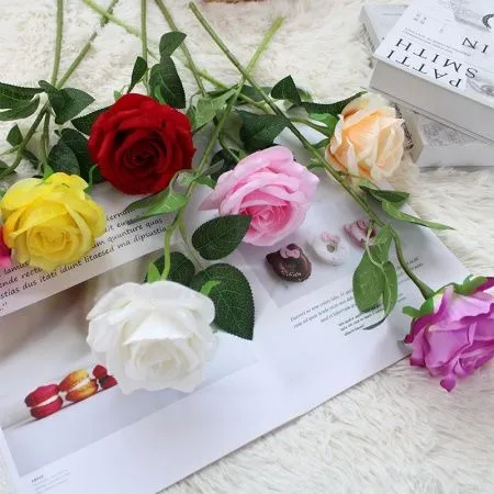 одиночная роза светло-розовая