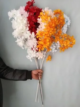 снежная сакура красная
