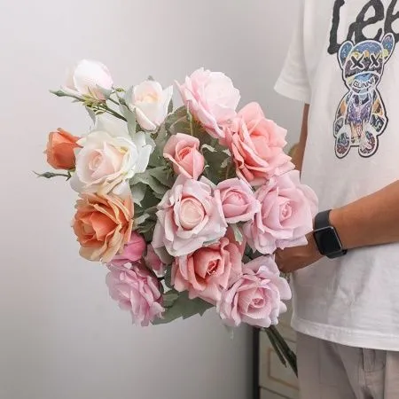 ветка розы опт 10 штук красная