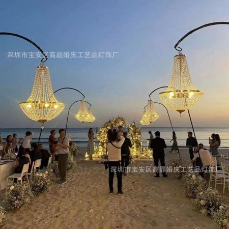 люстра 46 см х 60 см золото