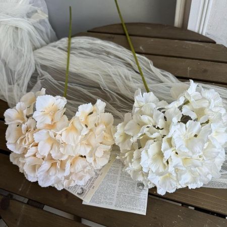 гортензия 24 см бежевая