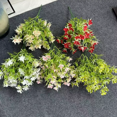 букет зелени с цветением розовый