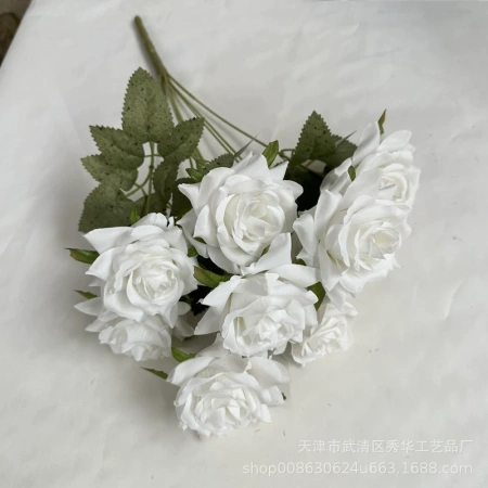 букет мини-роз 9 голов 8 см белый