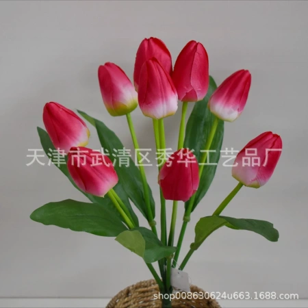 букет тюльпанов ткань  красный