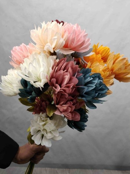 Букет пионов бордовый